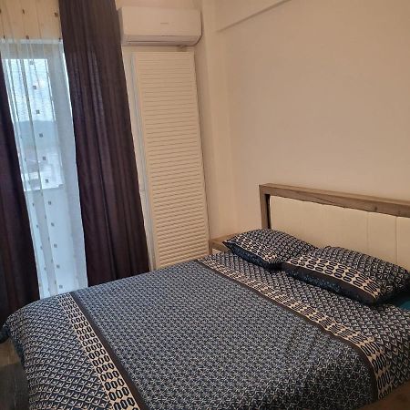 Appartement Apartament Dem Radulescu à Râmnicu Vâlcea Extérieur photo