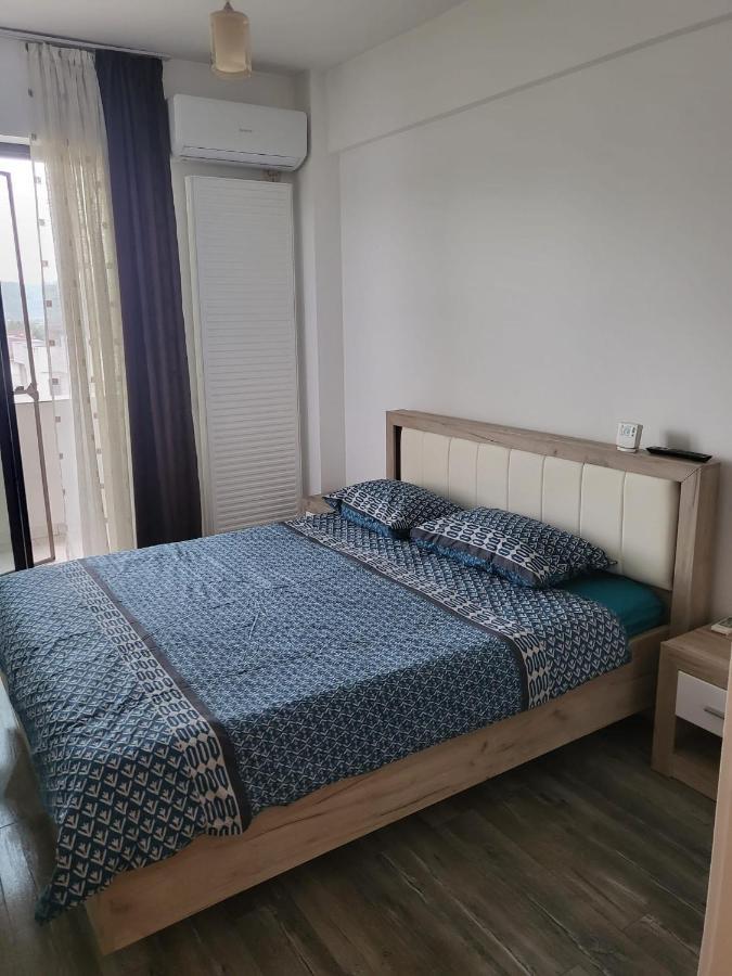 Appartement Apartament Dem Radulescu à Râmnicu Vâlcea Extérieur photo